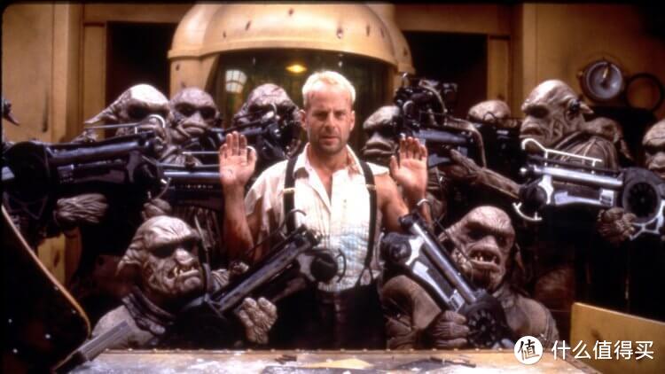 《第五元素》上映25周年:卢贝松与提姆波顿的幕后故事